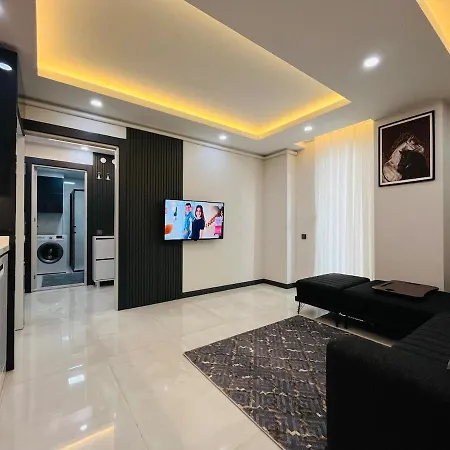 16 With Fast Internet And Elevator