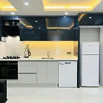 16 With Fast Internet And Elevator דירה