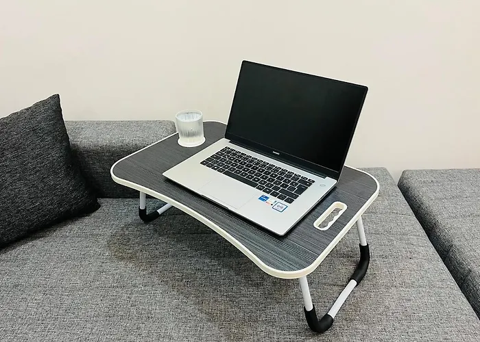 16 With Fast Internet And Elevator