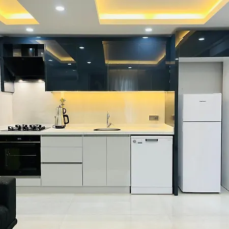 16 With Fast Internet And Elevator Apartament